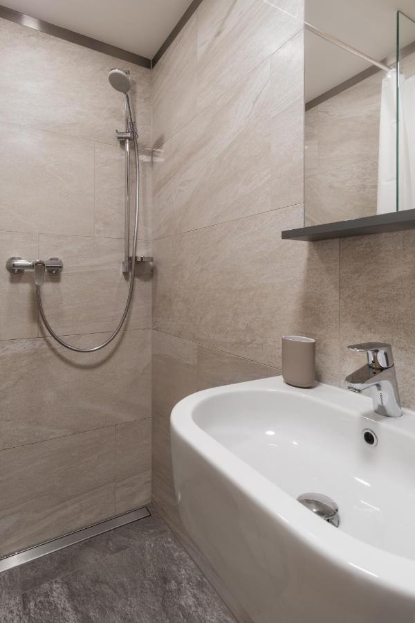 Days - Modern - 7 Min Wenceslas Square Appartement *