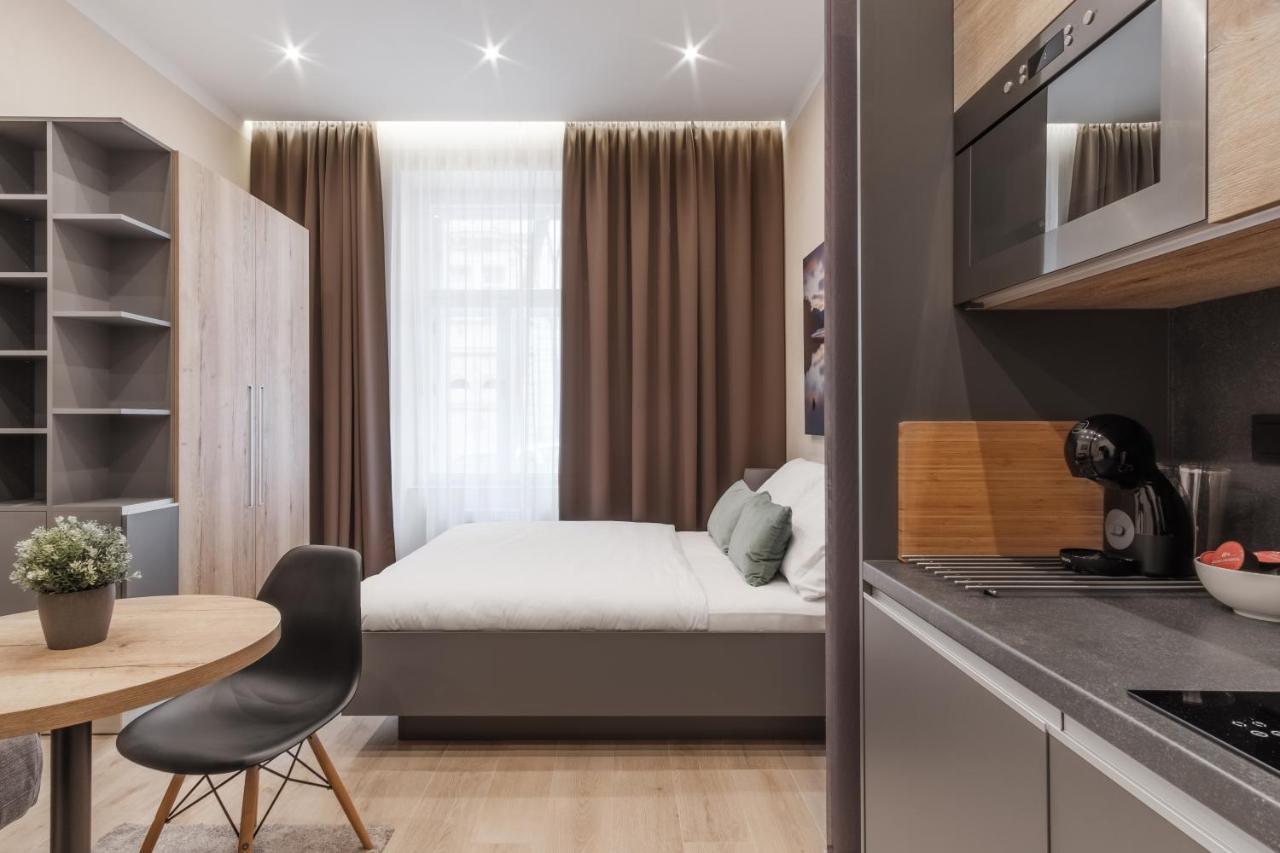 Days - Modern - 7 Min Wenceslas Square Appartement