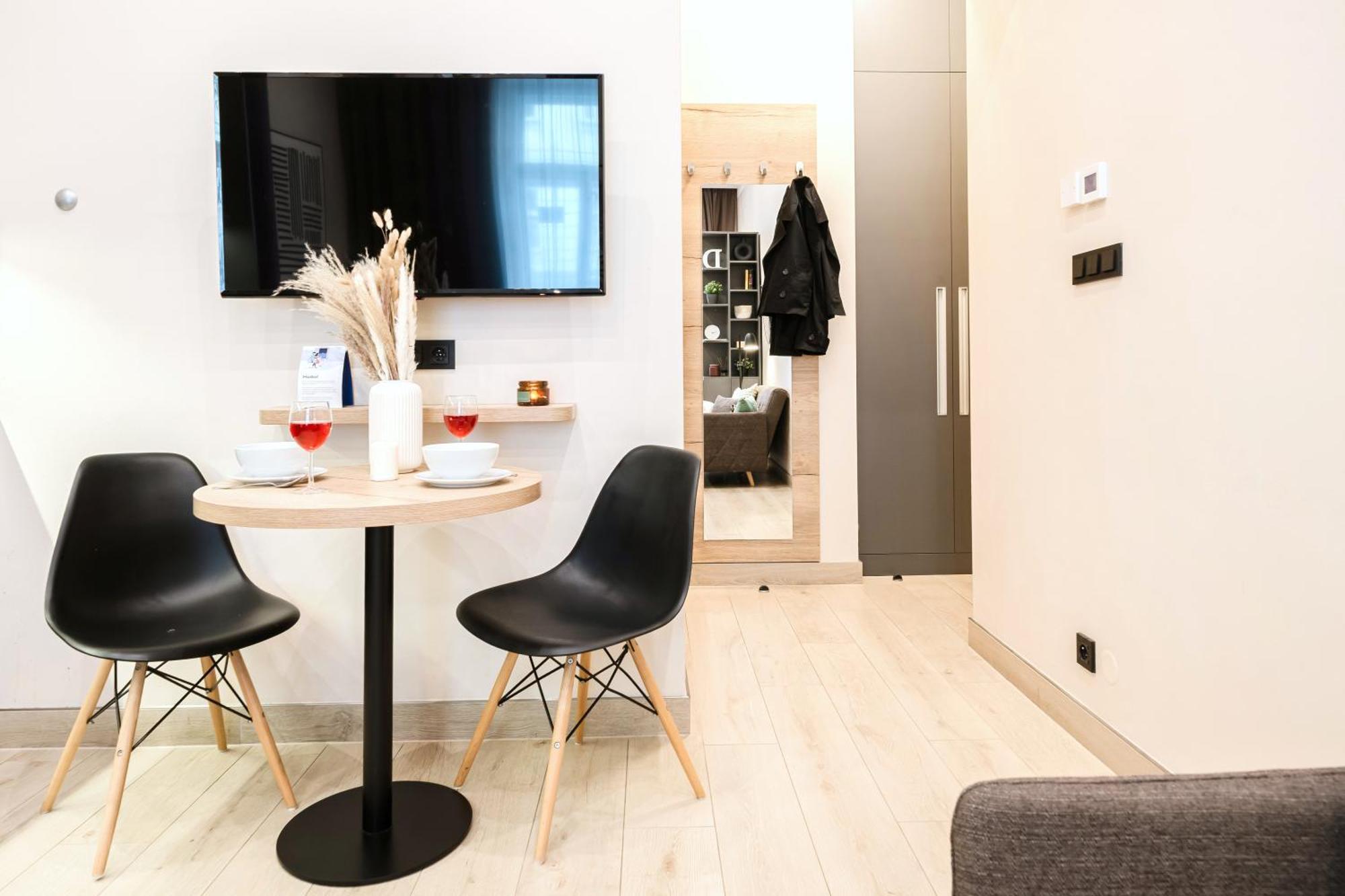 Days - Modern - 7 Min Wenceslas Square Appartement *